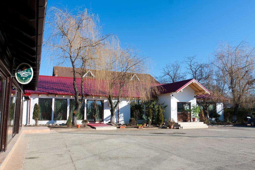 Pension Club Montana Câmpina Exterior foto
